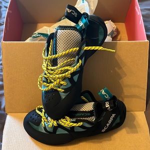 Scarpa Vapor Lace Climbing Shoe (never used)